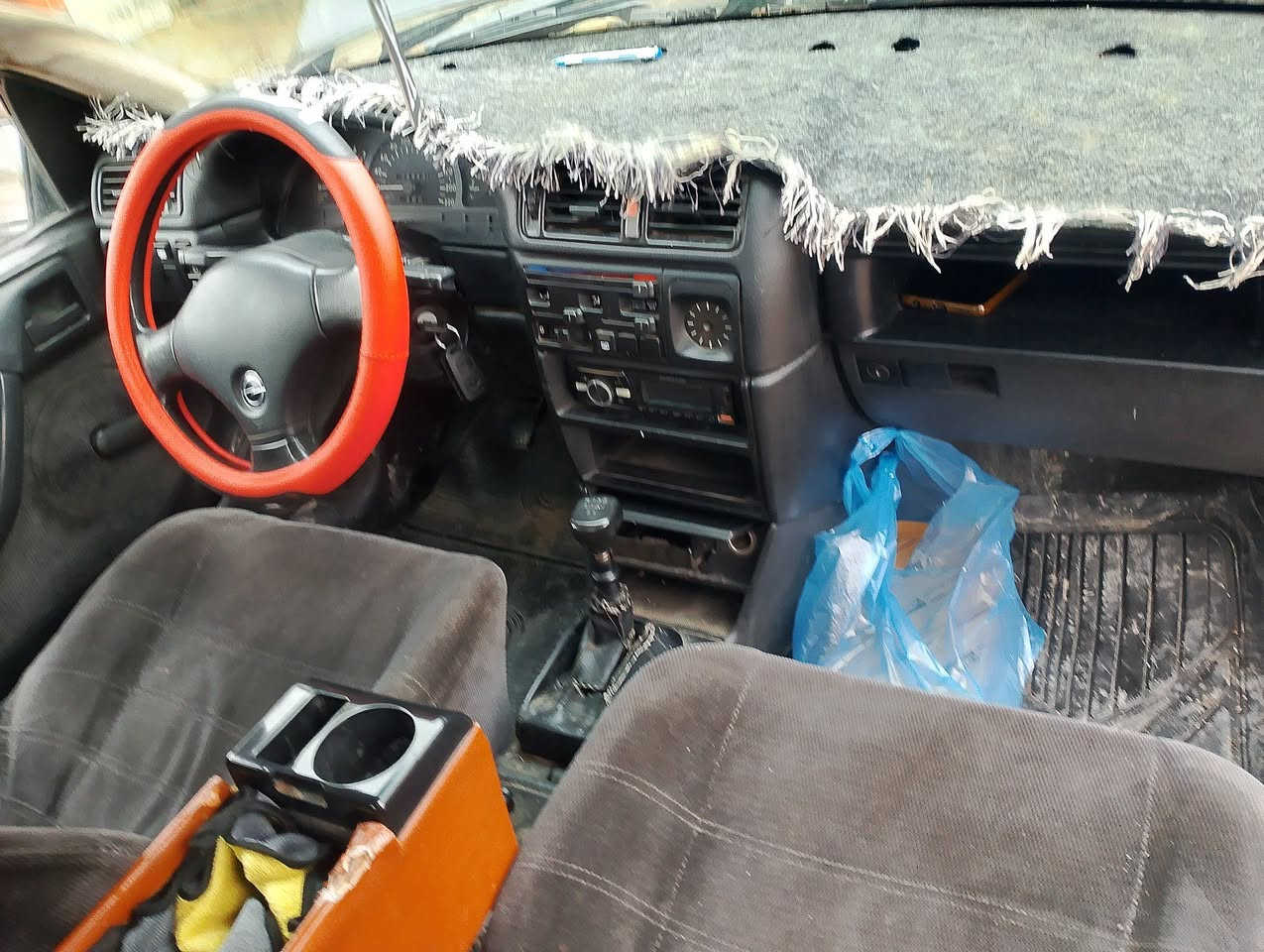 سلام عليكم ابل موديل93فكتره مكينه وكير مكفولات صدر أمامي وخلفي مكفولات مكان السيارة ديالئ خان بني سعد سعر33او بيها مجال بيع او مراوس حسب القناعة الهاتف***********
