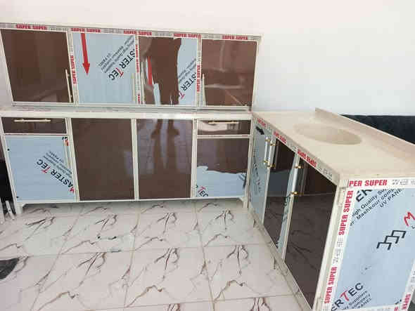 للبيع الستفسار على هذا الرقم ***********
العنوان بروانه شارع العلااوي قرب بناية البلديه معرض ابو حياة النمراوي
