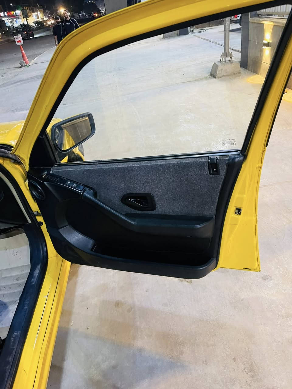 السلام عليكم بيجو بارص موديل 2015 سيارة جديدة وجاهزة من كلشي كير محرك خير من الله تخم تاير جديد صدر خلفي امامي جديد سنتر لوك أربع بيبان تبريد ثلج تدفئة شغالة مصفرة هيئة وغرامة دوشمة جديدة السعر 45 وبيهة مجال مكاني بغداد الرقم ***********
