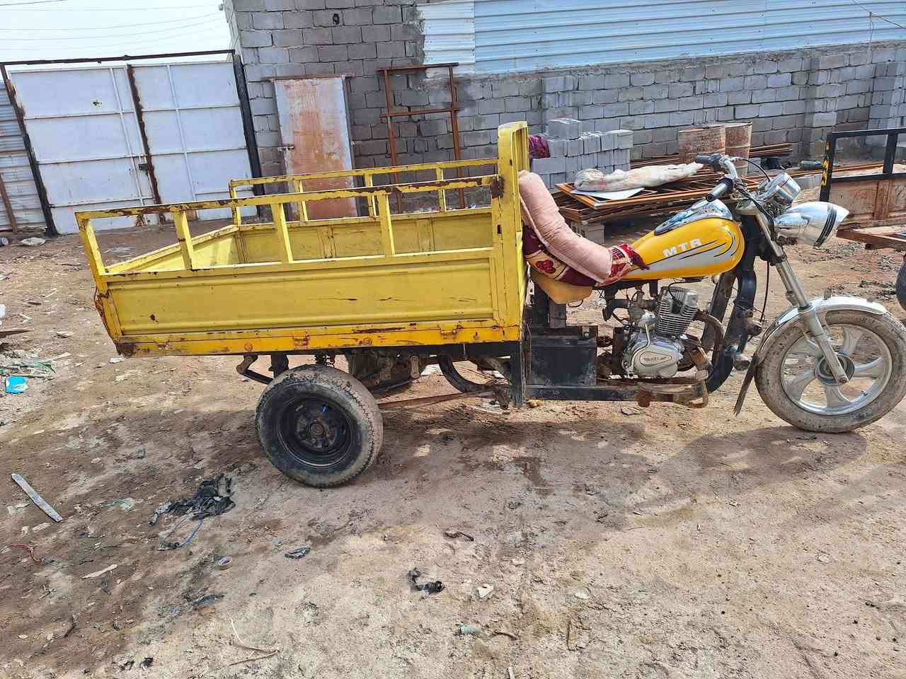 سلامه عليكم ام اتيار مكفوله ربع دينار ما اذب عليه كامله من كلشي مكينه جديده استوه مشدود نكرت سلف كهربيات كله شقاله اكسل لطش قفله ٧٠٠ وهذا رقمي ***********
