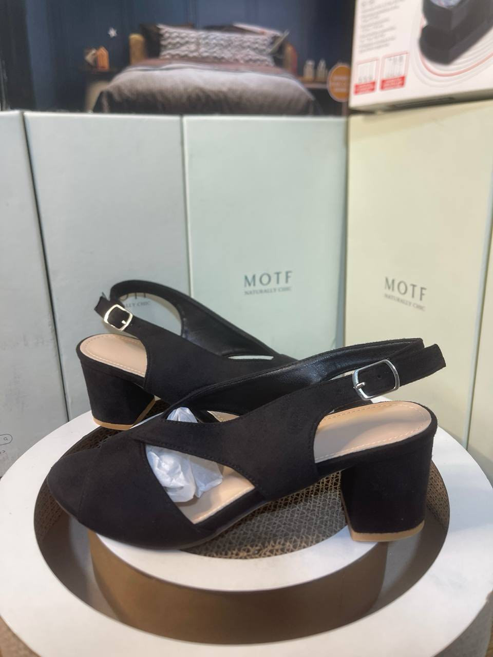 السلام عليكم 150 زوج سعر الزوج ب الفين دينار شرط القطع كلها جديده بدون تالف. ابيع شلعة فقط بس الشراي يراسلني


**إذا كنت صاحب هذا الإعلان وتريد حذفه لأي سبب، رجاءا أرسل رسالة إلى الدعم الفني**