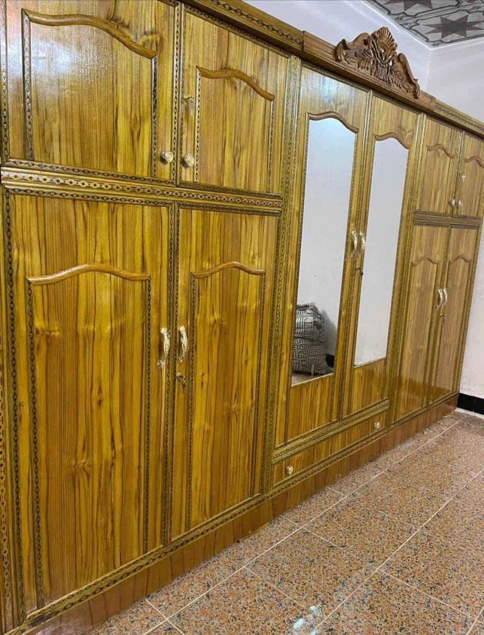 كنتور  6   باب  4 ملم 
الوجه صاج الداخل خشب عادي  القاعدة 
بلوك الضهر جرجوبة براغي 

*القياس 
الكنتور ارتفاع   220 سم وعرض 360 سم 

توصيل فقط داخل بغداد مجاني الشد 5 الف
توصيل اطراف 10 

السعر العدل 445 الف
السعر النفخ 475 الف


**إذا كنت صاحب هذا الإعلان وتريد حذفه لأي سبب، رجاءا أرسل رسالة إلى الدعم الفني**