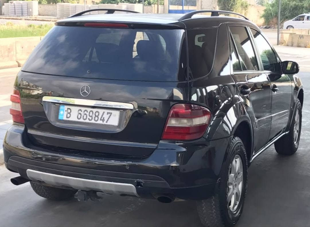 ✨🚙 #Mercedes_ML350_Moudel_2006 🚙✨
🔹 جيب بيت كيان اوراق شرعية وبينعمل سك بيع للشاري 📝
🔹 موتير 350 V ستة سيلندر شركة 💪
🔹 فيتاس ستبترونيك  شركة ⚙️
🔹 مكنيك ناعمة، مكيف شغال ، كلو مختم اربعة زجاج كهربا فتحة كريستال مرايا كهرباء مركزي الارم الاورجينال شاشة وسيدي بوكس اورجينال وكلشي فيه عالفحص ✅
🔹 دواليب جنوطة جيدة و سبير مع عفريد الاورجينال 🔥
🔹 صالون وداخلية  جيد جدأ وبويا 95% 🎯
💰 السعر 6000 دولار وعالأرض بتتكارم 💵
📍 موجود في طرابلس جبل محسن للجدين
📞 للتواصل: 70568173 طرابلس, لبنان


**إذا كنت صاحب هذا الإعلان وتريد حذفه لأي سبب، رجاءا أرسل رسالة إلى الدعم الفني**