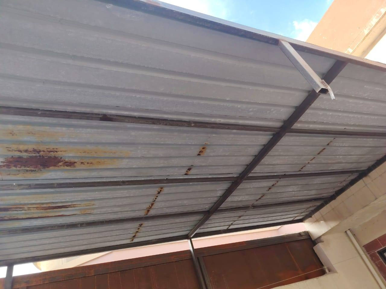 سقيفة للبيع اطول 6 متر العرض 4 متر اسعر خاص او اتصل(***********)
