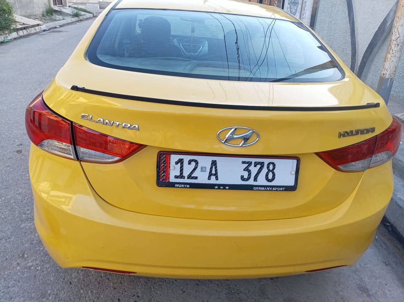 بسم الله الرحمن الرحيم   ألسلام عليكم
الانترا مديل 2012 مكينه 16 شرط المكينه
والكير شرط الوكاله والتحويل سياره مل رزق
ضررها داخل مشعول ومبدل بيها عقجين من البراجيم
شرط من البراجيم التكم نضاف راجاء اقره المنشور
وبعدين خبر السعر قفل قفل 77
***********  ***********
