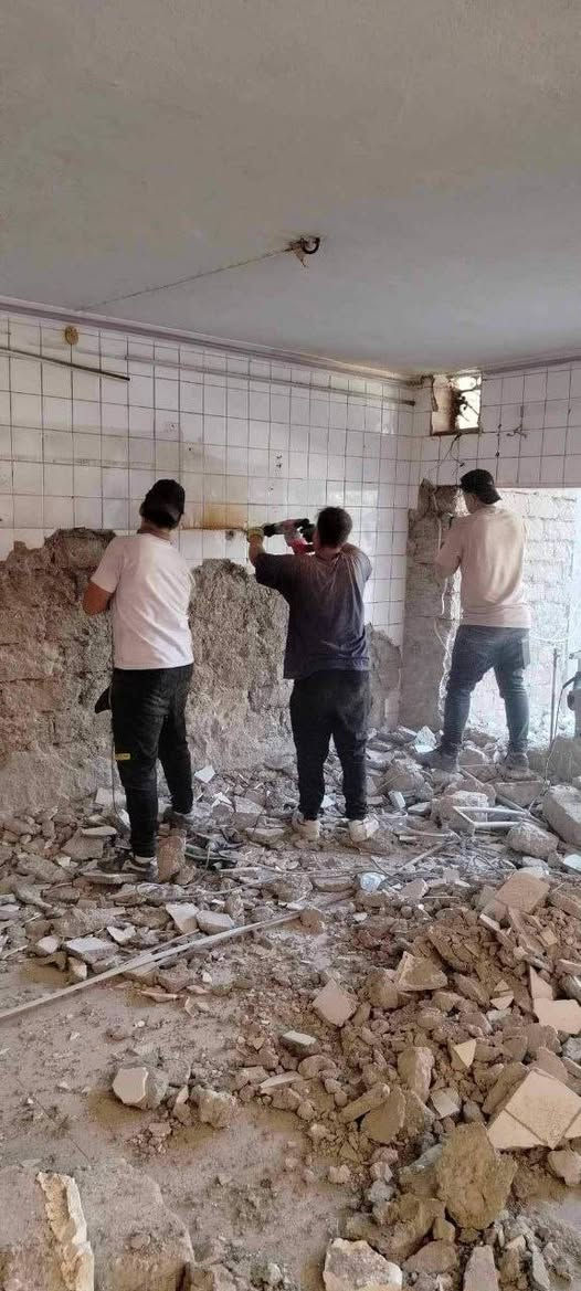 الي يحتاج هداد تفليش تصعيد مواد البناء رمل سمنت ابلوك قشط جدران رفع إنفاذ تنضيف بيوت قلع ارضيات تنظيف حدايق صب ارضيات تصفيط اساس اي شغل نشتغل كلو أسعار مناسبه عندي كادر كامل ***********////***********
