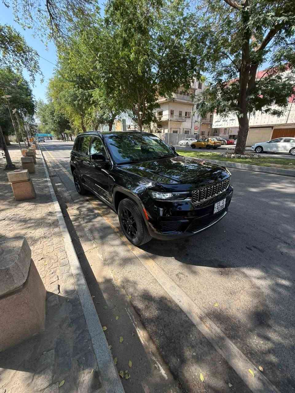 جيب شيروكي لاريدو ٢٠٢٤
ماشية ٣٤ الف السيارة حيل نظيفة 
حادثها قطعتين بنيد وجاملغ تصليح
*********** غير متواجد على فيس بوك
