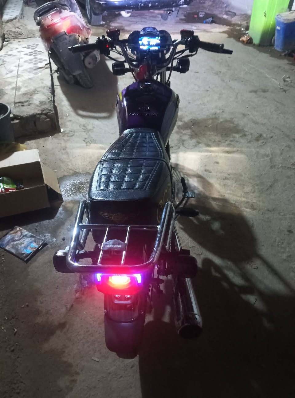 دراجه تايكر موديل 25 صارله سبوعين جايبه وكيل  العنوان بابل الهاشميه منطقة المزيديه السعر 750 للاتصال ***********
