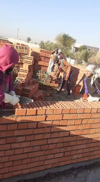 بناء درجة اولى • طابوك بلوك • تصعيد مواد