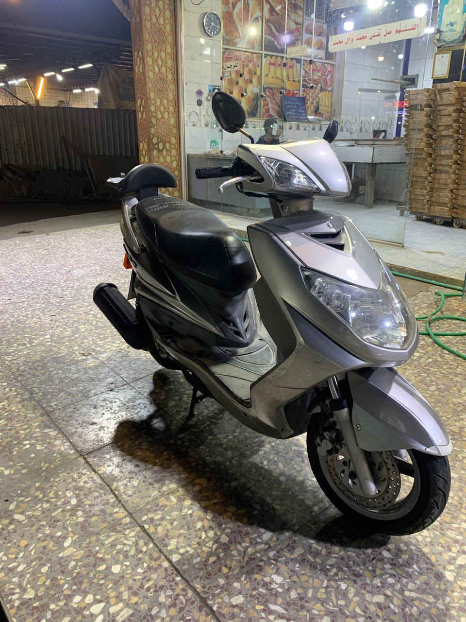 سلام عليكم سكنس فحل ياباني قبق نفخ دراجه نضيفه سعر 1300 بغداد الشعب 
***********
