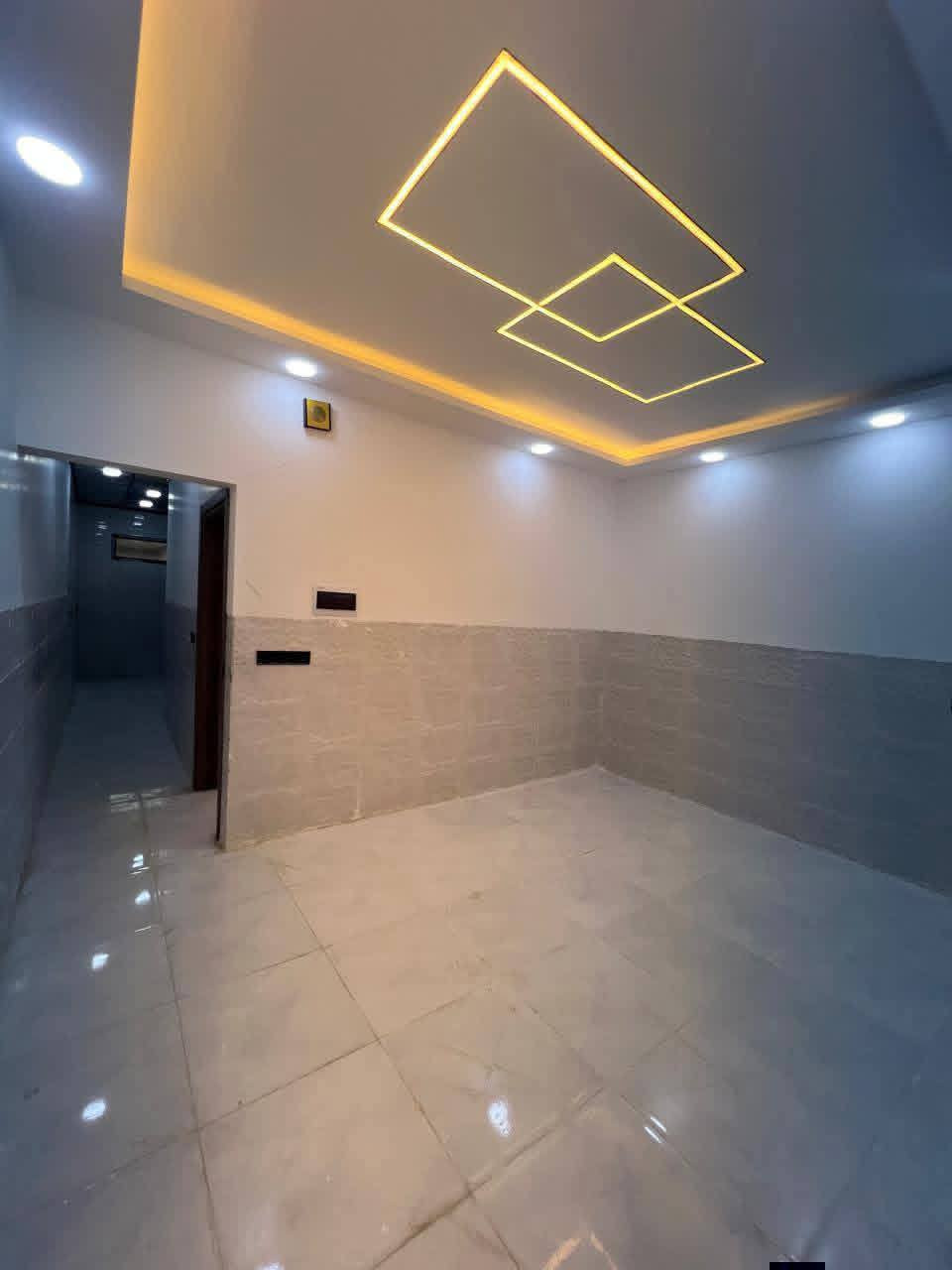 اذا اكو مولده معارض هم يرهم 
***********
