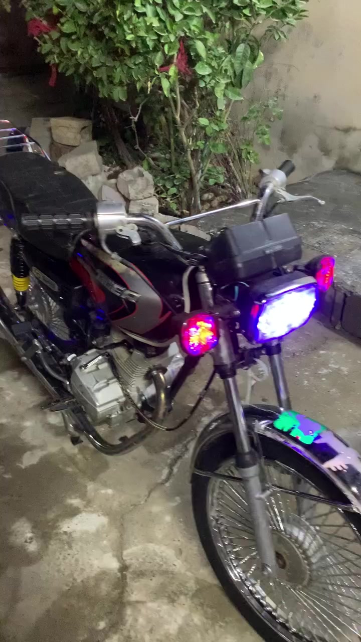 ‏سلام عليكم دراجة للبيع سونك موديل 22 مكينة ما مفتوح لا صرف لا بخار شاص رفيع مكان كركوك***********
