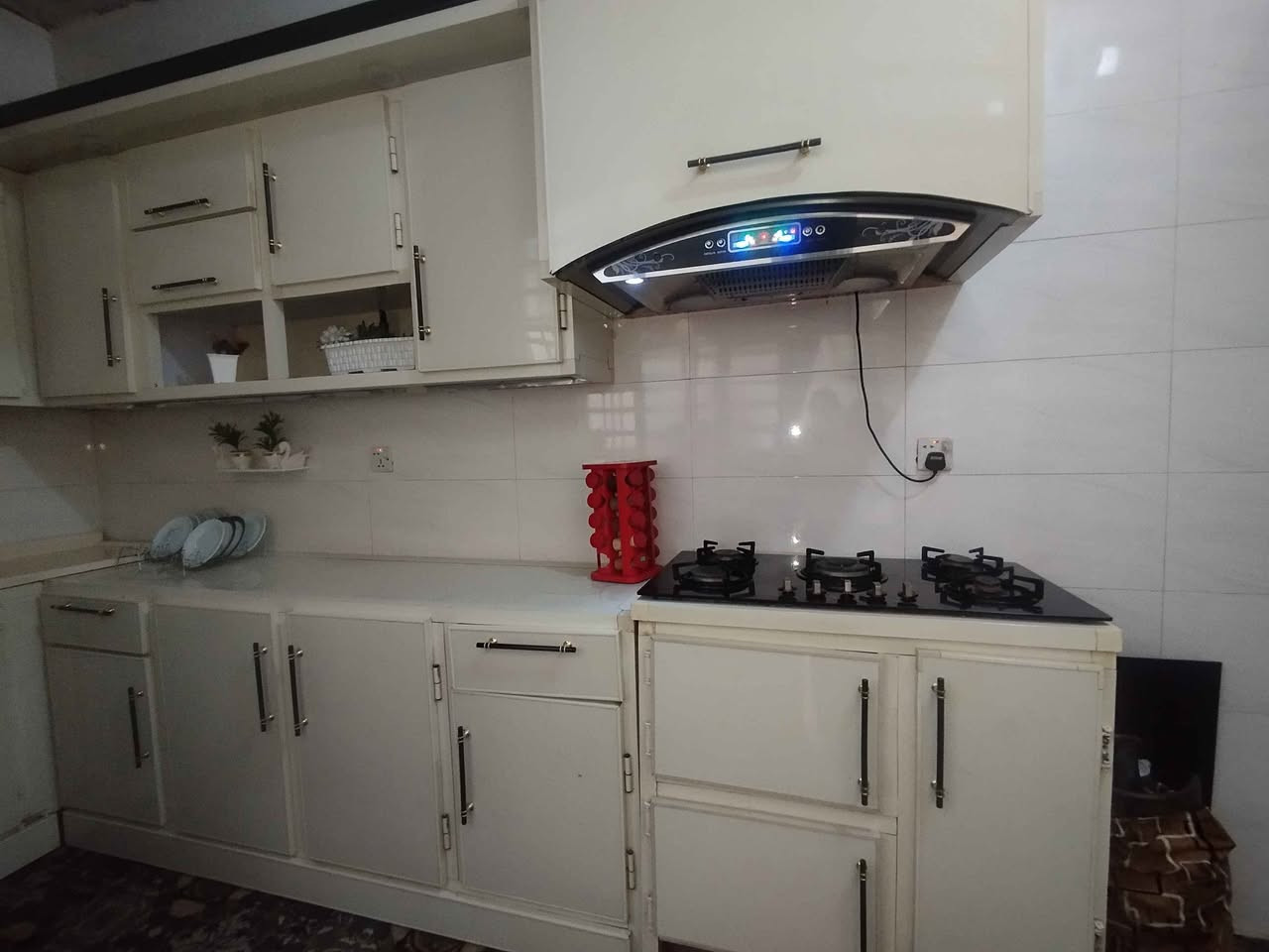 كاونتر ثمن امتار اربع امتار ملحق واربع امتار ارضي فقك السنكي مرمر مع ساحبه وطباخ السعر 900 عنوان نجف براكيه النجف, العراق


**إذا كنت صاحب هذا الإعلان وتريد حذفه لأي سبب، رجاءا أرسل رسالة إلى الدعم الفني**