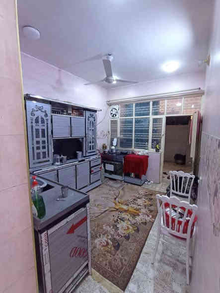 السلام عليكم
🏠بيت للبيع المساحة 110م 

طابو صرف زراعي سند 25 قرار محكمه 

البيت يحتوي على 

غرفة نوم 

استقبال 

حولي+مطبخ 

صحيات 

وترك

ولبيت ركن على شارعين 

قاط الثاني هيكل ناقصه بس سقف يحتوي على صحيات و وثنين غرف 

السعر 90 وبيه مجال

الموقع 📍السرايدت القديمه المربع الثالث 

الاستفسار والتواصل ***********
