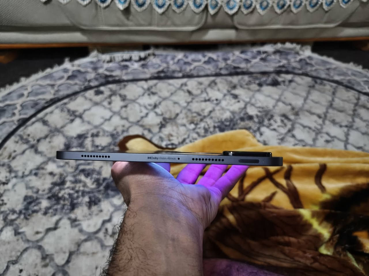 شاومي باد 7 ذاكره 256
الجهاز نضيف وخير من رب العالمين والصور كدامكم
كل ملحقاته الاصليه الشاحنه والحافضه الدفتريه الي مرفقات ويا ب الكارتون موجودات 
سعره 400 الف ورجاء لحد يكسر ب السعر والسوك كلشي بي + تاخذ ويا هديه مني فريز مال ايباد الحجم الكبير 
البصره تقاطع العسكري . رقم الهاتف ***********
