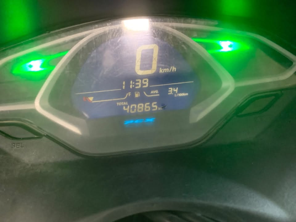 السلام عليكم عندي pcx جيل الثالث ياباني JF
مكفوله مكينه وصدر ودبلات بس يرادلها تطبيك كفرات  والكفرات مو كلهن بس الي يم المازده رايدها ب1750 وبيهه مجال كلش بسيط
***********
