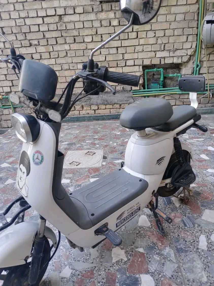 دراجة شحن نوع  دراجة تصليح او تبديل بطاريات اربع بطاريات بصمات سويجات 
السعر: 150 ألف دينار نهائي (قفل).
الموقع: بغداد - (علي مدينة الصدر) 
ملاحظة: البيع من البيت، 
للتواصل:
***********
