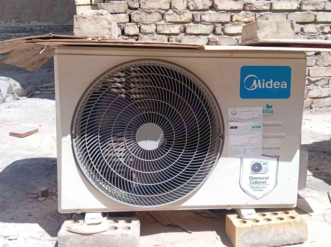 سلام عليكم 
سبلت نوع ميديا واحد طن غاز 410 كلش نصيف اخو جديد استعمال موسم عادي وليس انفيرتر 
واستعمال كلش قليل كلام ثقه الله شاهد السعر 
250 

غسالة نوع نوبل ماركة كلش راقية قوية بالتنضيف 
حجم 10 كيلو ماخذيها استعمال 6 غسلات اوبعدها بالكارتونه موضحه بالصور السعر 120
للاستفسار خاص او الاتصال ***********
