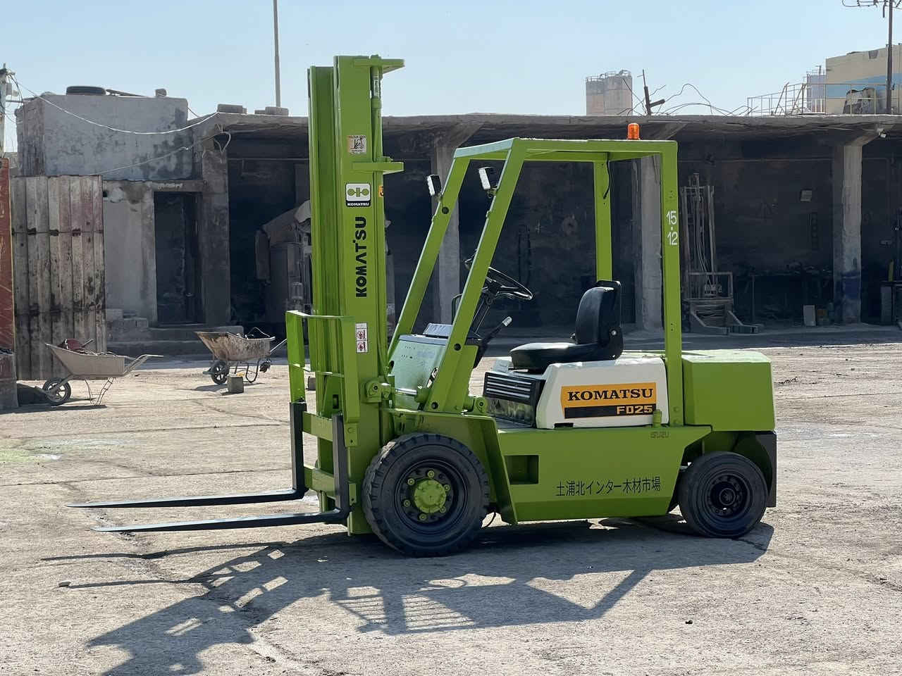 للبيع رافعة شوكية كوماتسو موديل 1991
طنين اونص جوب عالي حركتين 
كير محرك اكسن بشرط 
سعر 40 ورقة 
للاستفسار اتصال ***********📞
