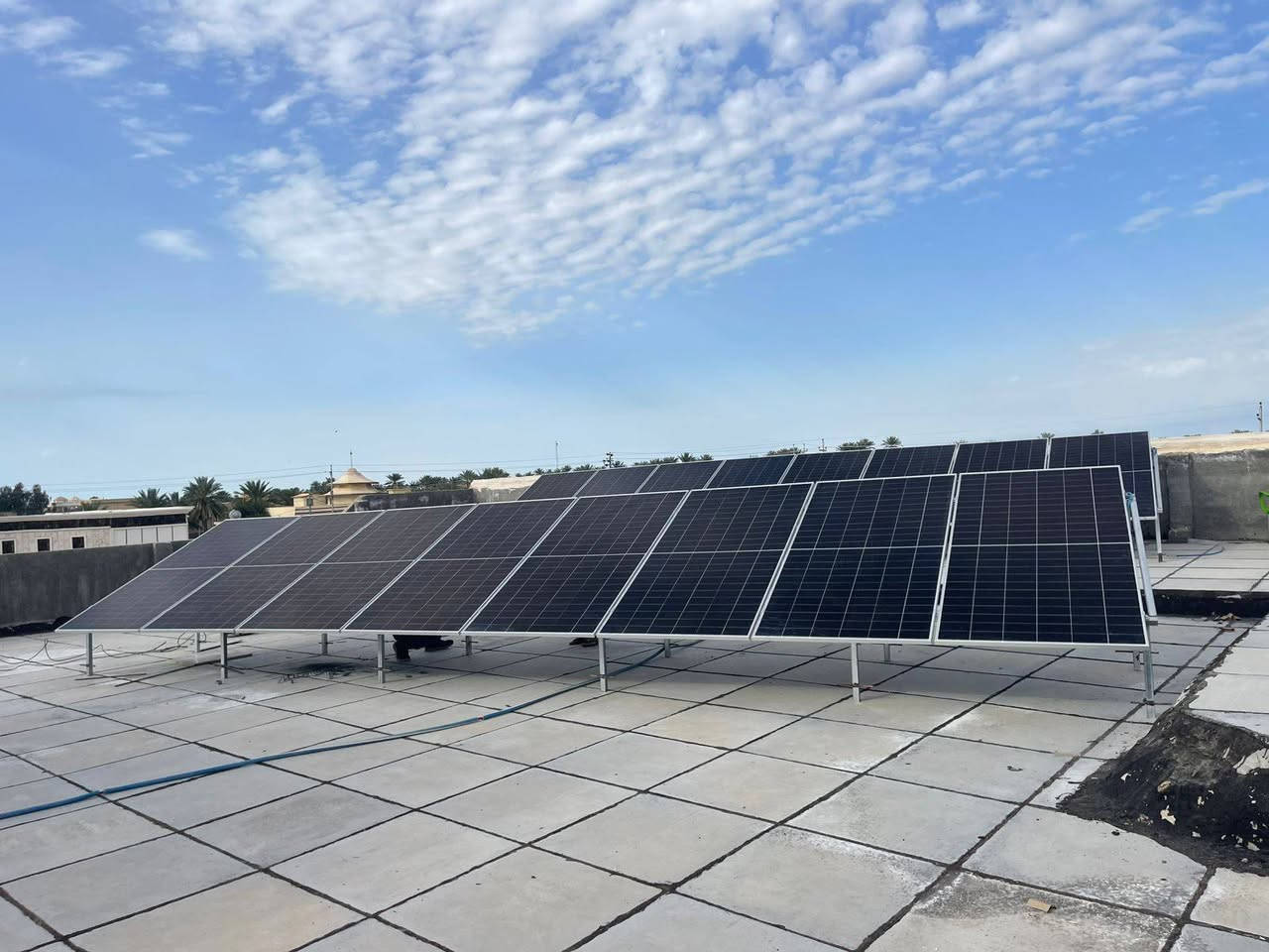 منضومات شمسيه بضمان انفلتر وبطارية ليثيوم 10 سنوات
#المصداقيه_اساس_النجاح
شركة الابداع التقني للطاقة الشمسيه  المتجددة بكوالتي ومواد عالية الجودة  _اخـــتـــيارك_الأمـــــثل

تم بحمد الله تنصيب منضومة
 
#الموصل

#سهل_نينوى

30 امبير نهاري 
20 امبير ليلي 

4.✅بطاريات (3WnTT)ضمان 7 سنوات 
عمر أطول وأكثر أمانًا
فوسفات الحديد الليثيوم من الدرجة A+ من EVE.
نظام إدارة البطارية مع حماية متعددة المستويات.
2. ✅سهل التركيب والاستخدام
التطبيقات: السكنية، والتجارية، والصناعية، والأنظمة خارج الشبكة، والربط بالشبكة، والاستهلاك الذاتي.
متوافق مع جميع محولات الجهد 48 فولت التي تدعم بطاريات فوسفات الحديد الليثيوم (LFP).
3.✅ مرن وقابل للتوسيع
تصل سعة الطاقة للنظام إلى 229 كيلوواط ساعة، وذلك عند تشغيل ما يصل إلى 16 وحدة بالتوازي.

4.✅ الامتثال
UN38.3، MSDS، CE-ROHS، IEC-61000.

5.✅ كثافة طاقة أعلى
تشغل البطارية مساحة أقل وتبلغ كثافة الطاقة فيها 166 واط/ساعة لكل كيلوغرام.

انفرتر ديا (Deye) هو جهاز محول طاقة هجين ذكي يدمج وظائف الطاقة الشمسية وإدارة البطاريات وشبكة الكهرباء، يتميز بالمرونة في العمل On-Grid (متصل بالشبكة) أو Off-Grid (مستقل)، يدعم مصادر طاقة متعددة، ويوفر تحويلًا سريعًا للطاقة، مع شاشات لمس ومراقبة عن بعد وحماية متقدمة، مناسب للاستخدامات السكنية والتجارية لتوفير طاقة نظيفة ومستقرة، مع القدرة على تقسيم الأحمال وتوسعة النظام. 

✅إخراج موجة جيبية نقية.
✅ثلاثة أنواع من وضع الشحن.
✅نوعان من وضع إخراج التيار المتردد.
✅يعمل مع أو بدون بطارية.

✅الواح شمسية  سعة 615 واط وجهين بازبار16( لونجي)   #ضمان_15سنه_وتشغيل_30_سنه

 

🔆كادر مختص م̷ـــِْن المهنديسن بافضل وادق الاجهزة 

المكونات 👇
⭐️قواعد حديد مغلون 
⭐️اسلاك خاصة بالتيار المستمر DC 
⭐️اسلاك خاصة بالتيار المستمر DC
⭐️قواطع خاصة بالتيار المستمر DC 
⭐️توصيلات MC4 
⭐️اجهزة الحماية
ــــــــــــــــــــــــــــــــــــــ
علمآ شركتنا تعمل في جميع المحافظات 
ضمانات حقيقية 
صيانة مجانية 
#للتواصل والاستفسار اكثر يرجى الاتصال عبر الارقام التالية

آسيا *********** احمد

 
زين***********واتساب

‏‪كورك *********** 

#الوا  #بطاريات #انفيرتر #العراق #موصل #كوير #مخمور 
#بغداد #كركوك #الحويجة #الشرقاط #قراج #تلعفر #ربيعة
#ناحية_العباسي #الشورة #حمام_العليل #خبات #اسكي_موصل #كلك #كركوك #حي_النصر #ناحية_الشوره #ملا_عمر#وردك
