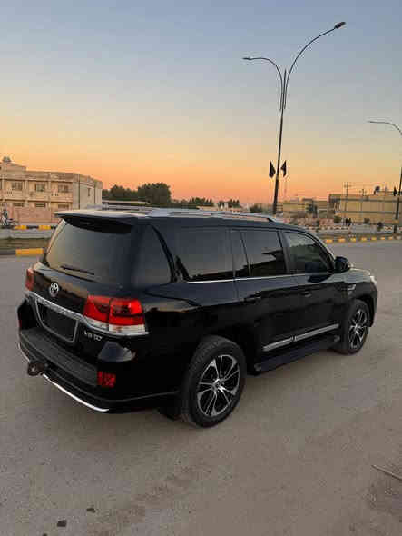 السلام عليكم لاندكروز . VXR فول  السعر 585قفل
سنةالصنع2021
عداد المساف70الف حقيقي
رقم دولي بغداد تحويل مباشر
محرك 5700......8V
حساس امامي خلفي
فورويل 
بصمه تشغيل
تحكم لايت صعود ونزول
كشنات جلد 
تحكم ستيرن جهتين 
كراسي كهرباء 
شاشات خلفيه وسماعات
اشاره با مري
لايت زنون 
شاشه حجم كبير
اشارات تتبعيه
لد امامي خلفي
عداد ليزري لكزس
تبريد 3 قطع 
مري قلاب عند الرجوع
بصمه ابواب
جام اوتو   
ترحيب امامي خلفي
ثلاجة وسطيه
فتحه سقف
شاشات خلفيه
جنطه كهرباء
تحكم تبريد خلفي
كامره خلفيه دواره
هوك خلفي 
حداده  امامي خلفي جديده 
تخم تاير دلوب جديد قبل شهر شادهن
السياره جديده على وضيت الشركه
باقي المواصفات معروف 
***********
