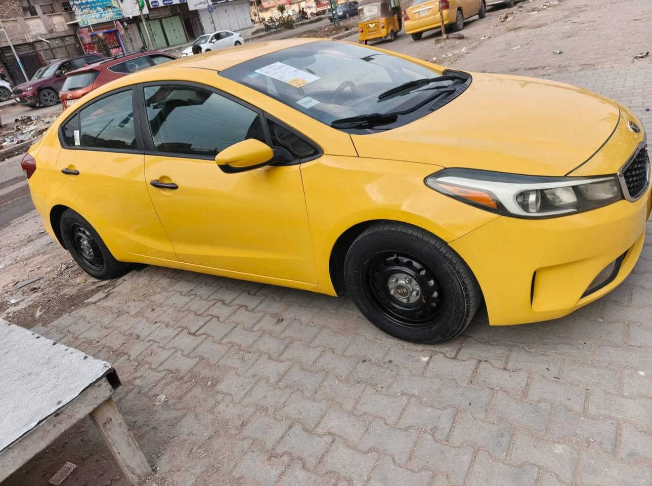 سلام عليكم 
كيا فورتي 
وارد امريكي 
موديل 2018
حادث شخط ب الجاملغ الخلفي 
بدون دواخل بدون ايرباك 
سياره خير من الله جاهزه للاخير 
موصفات 
مكينه 2000 دوش 
شاشه كبيره 
كامره دواره 
حساسات 
انضمه قياده 
تخم تاير 
صدر حداديه كله جديد
صور الحادث مرفق مع المنشور مع السونار 
بعد بيها هواي موصفات 
مكاني بغداد 
رقم بغداد الجديد 
هزه جديده 
تحويل مباشر 
س 116
ه‍ ***********
