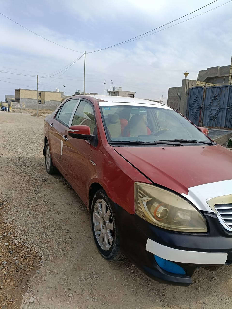 السلام عليكم 
جيلي موبل لبيع مكان بغداد
2012 سعر 34 وبيه مجال استفسار على 
خط***********
