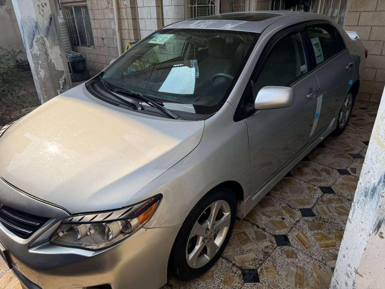 السلام عليكم
كورلا وارد  S 2013
رقم بغداد الجديد تحويل مباشر
سنوية وهزة وبراد جديد 
   1/1 لمتدد
فول الفول 
فتحه سلايت 
ويل 16 
5 ويل كب 
تحكم استيرن 
حساس اصلي 
كت لاحيه اصلي S
كرسي كهربائي
تبريد لمس تحكم مري مري شفط 
منضومه زنون ام 200 دولار 
محرك 1800 
محرك قبل شهرين مبدل 
كبر محرك مكفول 
السياره بيها تبديل قطعة بدون ضرر
وارد حادثها من الخارج سرقة بنيد 
السعر 123 وبيها مجال شي بسيط
متواجد صلاح الدين و ديالى وبغداد 
رقمي *********** بي واتساب 
السونار موجود بالمنشور
