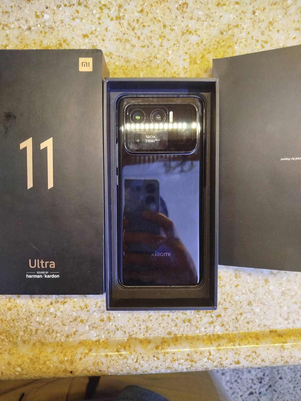 سلام عليكم اخوان شاومي ١١ الترا للبيع الجهاز كلش نضيف سعره ٣٦٠ كارتونته وشاحنته ويا الرقم 
*********** الشراي رجاء يخابر
