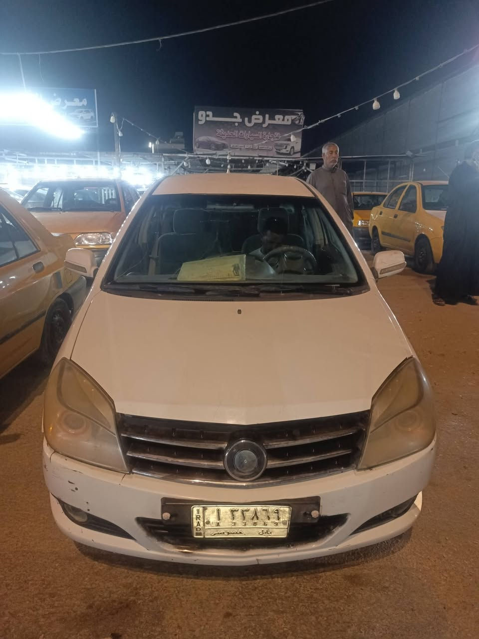 السلام عليكم جيلي ام 3 2013 للبيع السعر 30 بها مجال مقفوله كفاله عامه سياره رقم بابلل الاتصال واتساب فقط ***********
