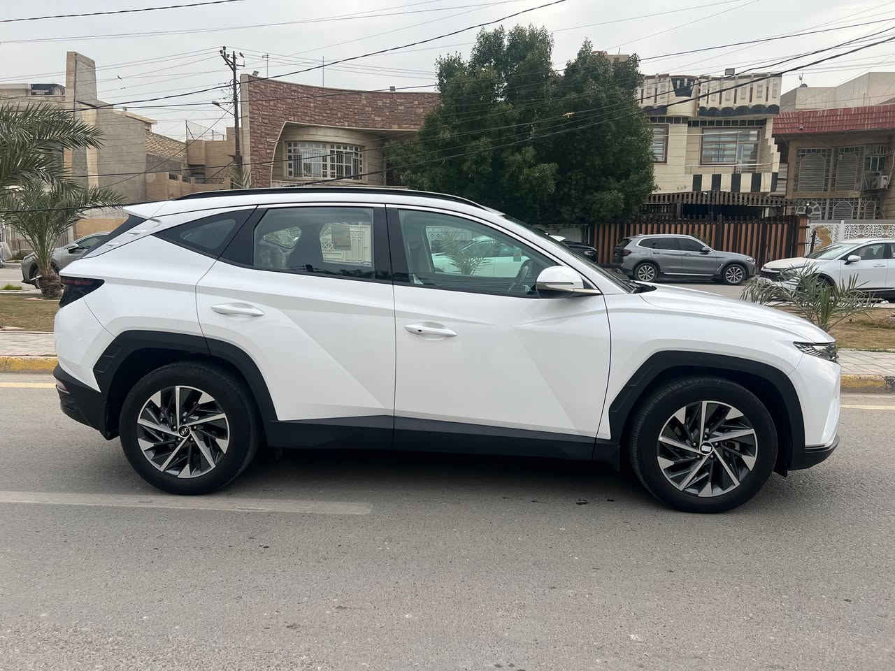 للبيع توسان 2024خليجي
داخل ابيض رقم بغداد مكفول كفاله عامه  
ماشيه 25 
مود درايف 
سايد بريك دكمه 
اوتو هولد
حساس امامي
حساس خلفي
كامره متحركه 
تشغيل عن بعد
مقاعد اماميه كهرباء 
تبريد قطعتين
لايت متحرك
بردات خلفيه 
اريل نفكيشن
مكان السياره  بغداد / الحرية شارع ٣٠
السياره ع وضع الشركة 
السعر 218

***********
