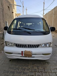 سيارة بريجو نضيفه موديل 2001 طويله شبوط 14 نفر  07826022485
