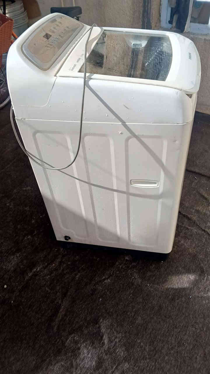 سلام عليكم غساله اوتوماتيك 11كيلو شغاله وبراد حار وبارد عنوان ابو دشير قرب مدرسة الفيالق سعر الغساله 75 ولبراد 50
***********
