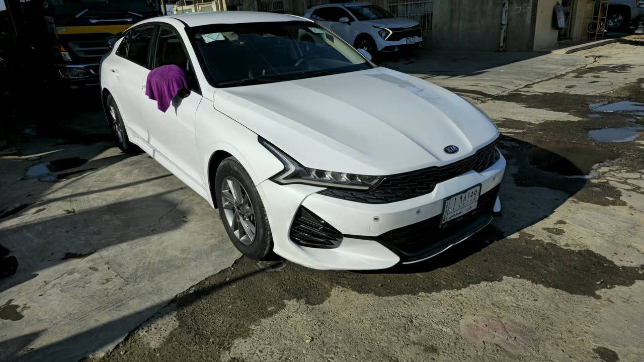 السلام عليكم K5 مديل 21 سيارة وارد أمريكا فول ما عدا الفتحة السيارة معوقين باقي لها شهرين، وتصير حرة رقم بابل مكان ديوانية سعر 130 حادثة موجود بالصور ***********
