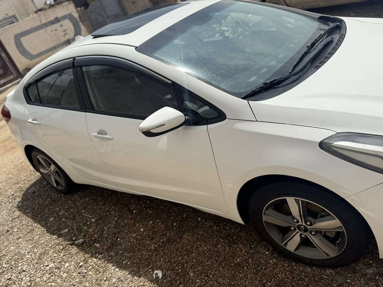 السلام عليكم
سيراتو 2018 خليجي 
مكينه 2000دوش 
كفاله من الحادث والصبغ والتبديل فقط بارد موضح بلسونار 
رقم اربيل وبسمي شرط التحويل 
فول مواصفات عدى البصمه 
فتحه-شاشه-مري شفط-اشاير مري

مكاني كربلاء 

اخوان سونارها ناشره شوف واتصل ***********
للبيع او المراوس حسب القناعه
135$وبيها مجال
