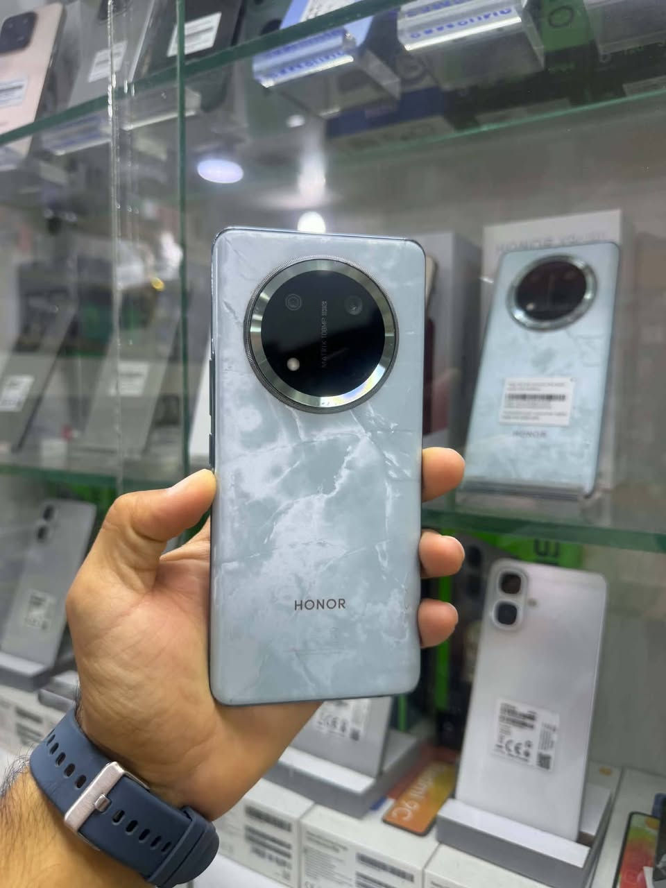 هونر X9C مستخدم بدون غراض مكفول فقط شخط بلضهر زغير الذاكره 256 العشئويه 12 السعر 315 الاستفسار خاص او الاتصال *********** بي وات ساب
