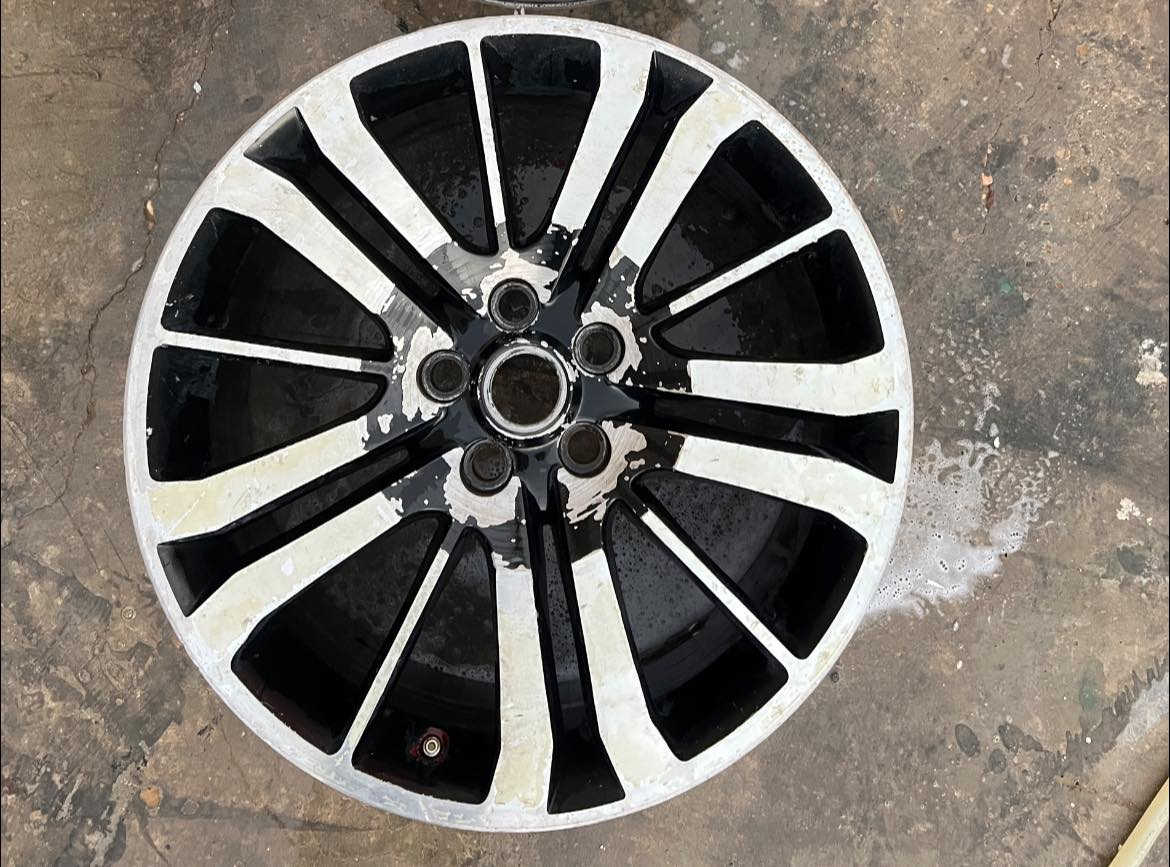 زوج ويل رانج حجم 20للبيع واتساب ***********
