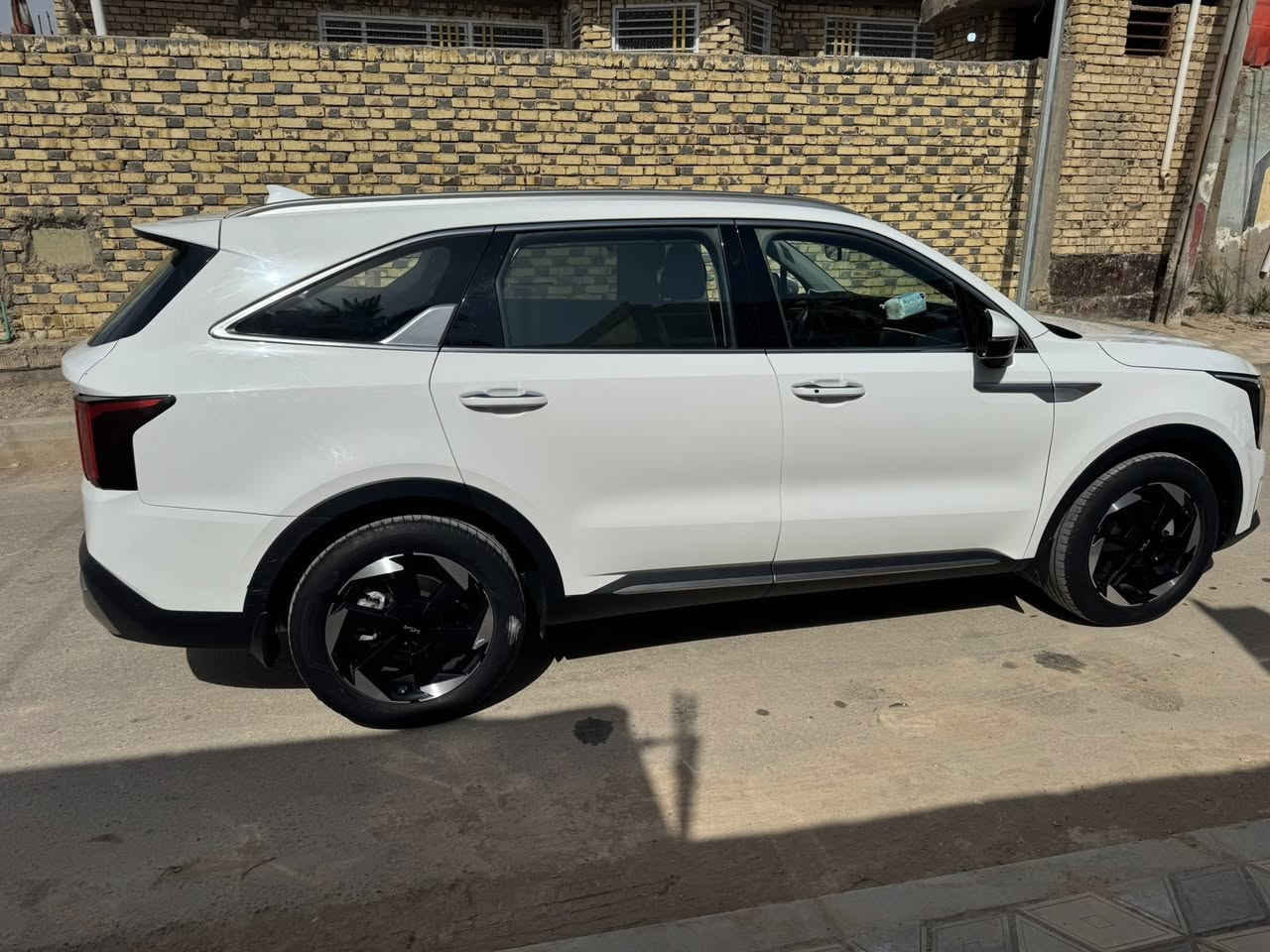 السلام عليكم
كيا سورنتو ٢٤
كفاله عامه 
رقم بغداد
ماشيه ٢٠
مكانها ديوانيه 
شركه دوليه 
***********
