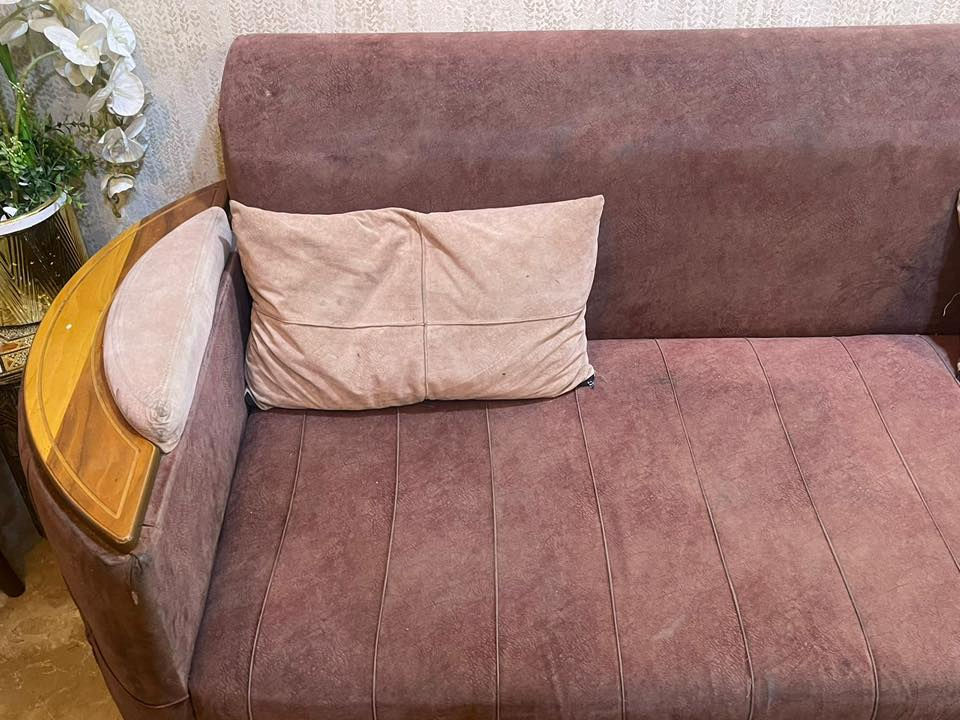 السلام عليكم تخم للبيع نظيف ويا طبلات وطبلةوسطية
للاستفسار الاتصال على الرقم ***********وبسعر جدا مناسب
