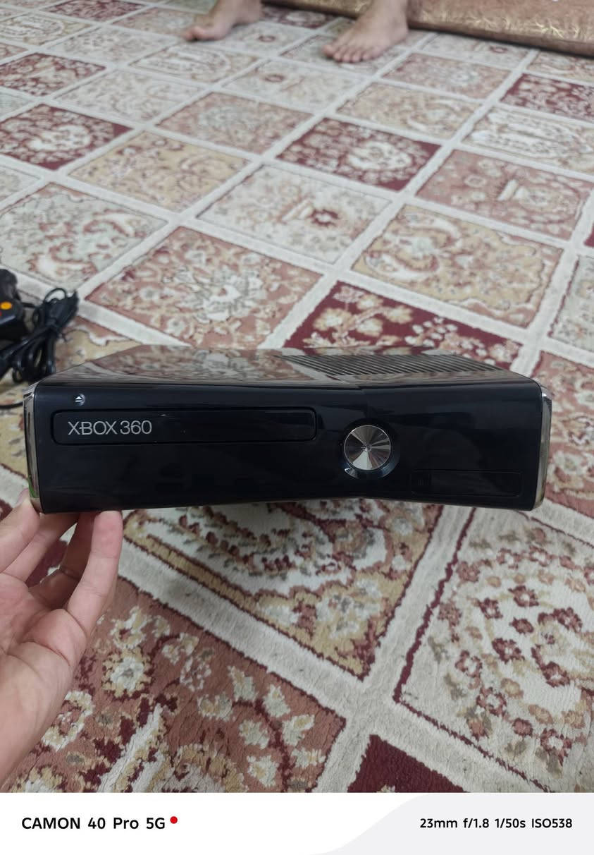 للبيع اكس بوكس 360 
نضيف ما مفتوح ولا واصل تصليح 
هارد 300 GB
العاب حلوه من اهمها فيفا 21 و بيس 22 و Gta5 و ڰلف يوتي 
و بقيت الالعاب خير من الله  كلها حلوه 
النضافه  جدام عينك 
مع يدات اثنين واير ثنينهن شغالات مابيهن اي خلل 
غراضه كلها اصليه ملاته 
ال ابلي جديد مصار اهواي من اخذته  
و اذا تحب تعال اخذه و افحصه يم المحلات وين متريد 
مع فيشه تحوير على تلفزيون
السعر خاص


**إذا كنت صاحب هذا الإعلان وتريد حذفه لأي سبب، رجاءا أرسل رسالة إلى الدعم الفني**