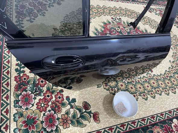 بطاين باب قصير مزرف الي بيهن بردات مو عادي وابواب قيمهن واني خادم ***********
