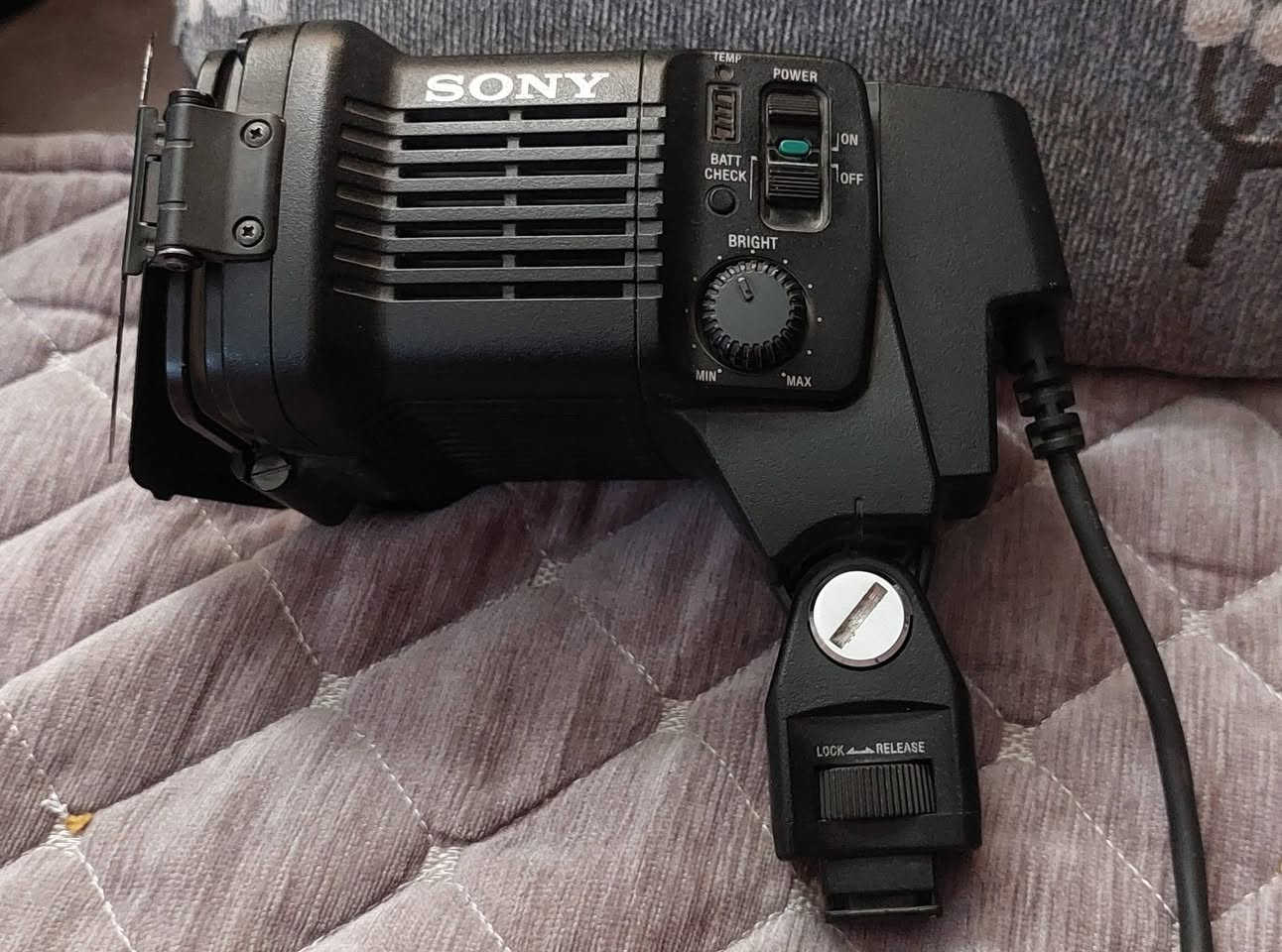 فلاش كاميرا سوني للبيِـع


**إذا كنت صاحب هذا الإعلان وتريد حذفه لأي سبب، رجاءا أرسل رسالة إلى الدعم الفني**