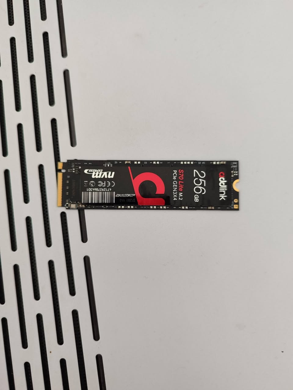 قطع للبيع توصيل موجود
M.2 NVME 128G
15 الف

M.2 NVME 256G 
30 الف 

Processor i5 13600KF 14Cors 20 Thred 
275 الف

Asus Prime B760-Plus DDR5 
175 ألف

UPS Onliene 2KV Falcon 
استخدام بسيط جدا 250 الف 
 
تواصل 
***********
