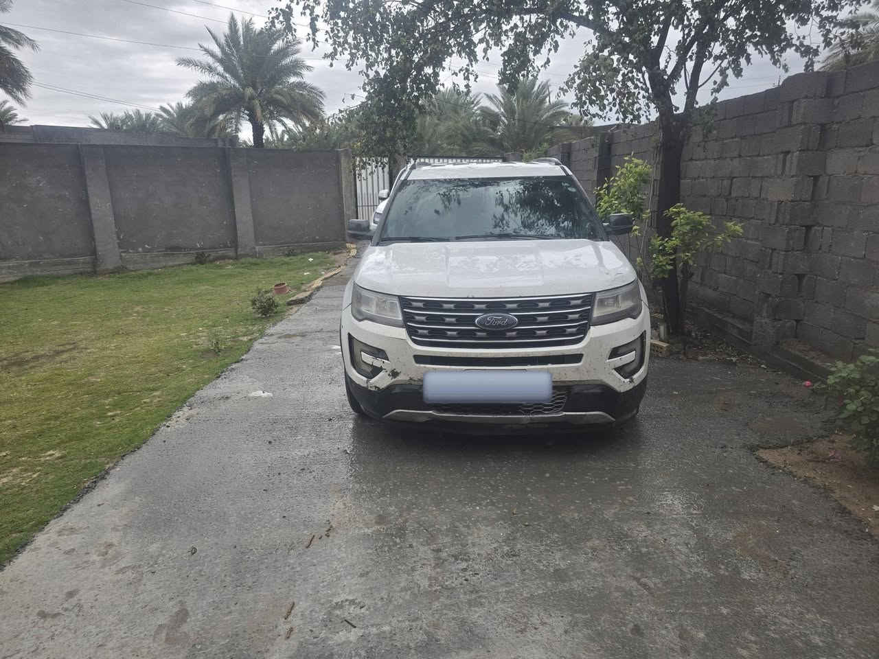 للبيع اكس بلور ٢٠١٧ قطعه واحده الجاملغ الايسر استخدام شخصي جديده مداور مباشر السياره خير من الله (للعم ام النيكل الاستيل نادره السيار ) السعر ١٧٥ وبيه مجال  ***********
