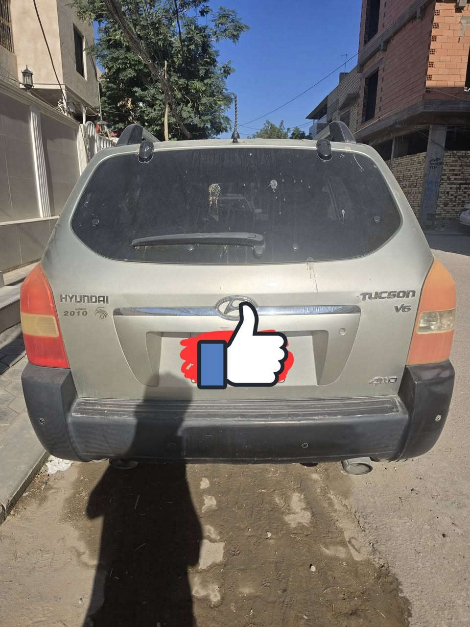 توسان ٢٠٠٧ لون زيتوني وارد أمريكي ومضروبة هنا وضربتها مبينة بالصور الكير والحدادية مالتها زينات والمكينة بيها خيط بخار وسنويتها ساقطة رقمها أربيل سعرها ٨٥ ورقة
للتواصل على الواتساب: ***********
