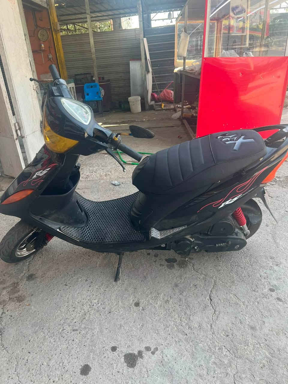 سلام عليكم دراجه ماكس عدله لو اسود مزوده 55 نضيفه كفرات رياضي صالنصه رياضي ويل رياضي دراجه خيرا من الله سبب البيعه محتاز فلوس دراجه ما اطلع بيها بس بل احياءً مكاني بغداد البياع إرساله أولى سعر دراجه 600 وبيها مجال لطيبين  رقمي بي وتساب ***********
