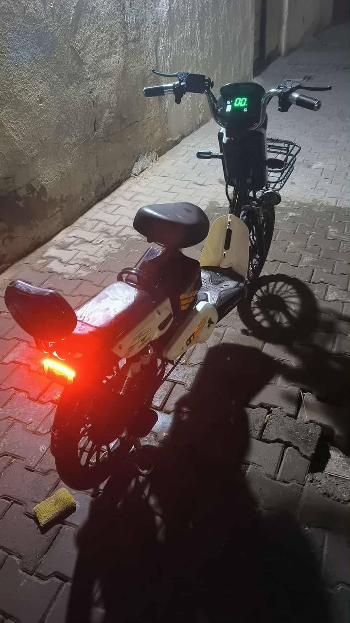 سلام عليكم باسكل شحن للبيع السعر 300 وبي مجال مكاني نجف حي ميسان اتصال *********** الشراي بي خير ويدلل
