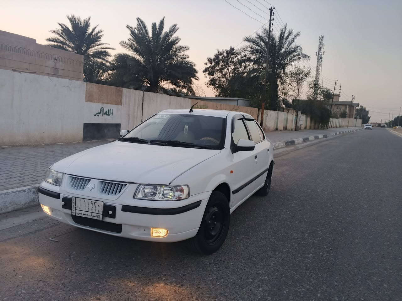 السلام عليكم سمند 2012 للبيع مكينه كير حداديه مكفولات بيه ضربه جاملغ خلف الصدر ومعمره خياساته السياره حلوه ومثل الصور رقم قادسيه وراعيه هم دوانيه يريد مداور مكان السياره كربلاء السعر37 غير متواجد بل فيس ***********
