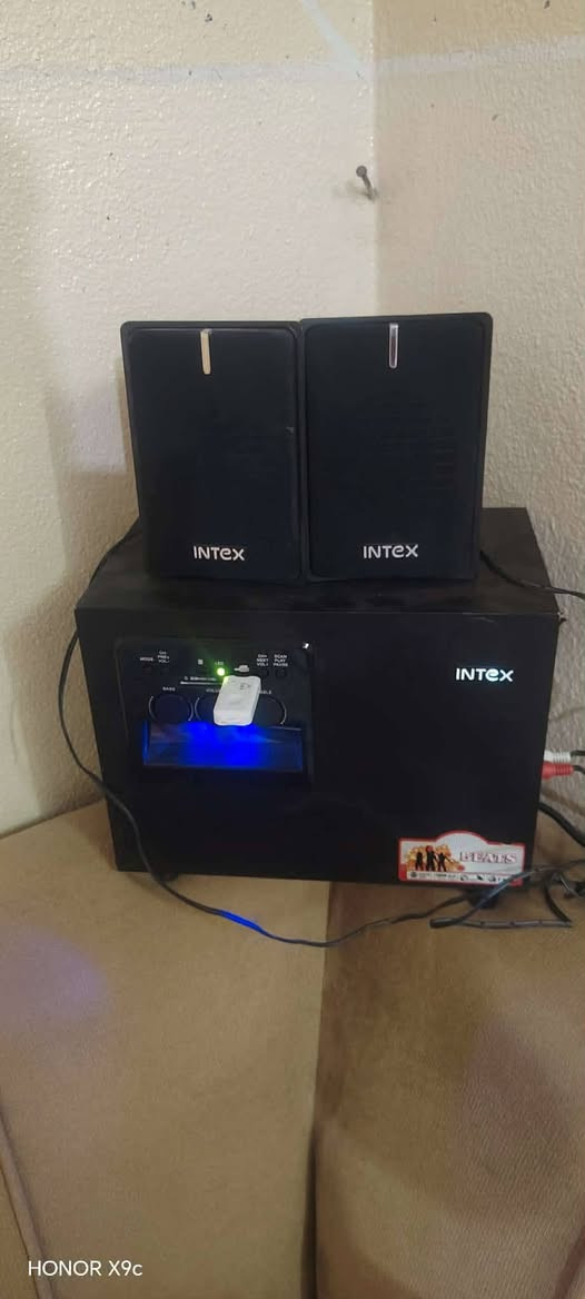 مضخم صوط للبيع صوطو فول
السعر 35وبي مجال بصيط مكان حي الانتصار 
***********
