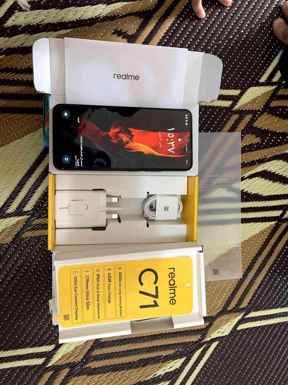 السلام عليكم تلفون مع ملحقاتة للبيع جديد مستعمل ١٠ايام فقط السعر ١٧٥بية مجال للطيبين الاتصال الارقام التالية 
***********/***********
